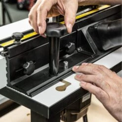 CRT/MK3 - Portable Benchtop Router Table 240V UK 34 CRT/MK3 - Portable Benchtop Router Table 240V UK -Outlet Router Grip Store crt mk3 feat8