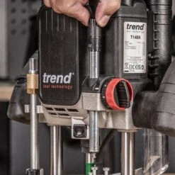 T14EK - 2300W 1/2" Dual-Mode Plunge Router 240V UK -Outlet Router Grip Store t14ek feat17