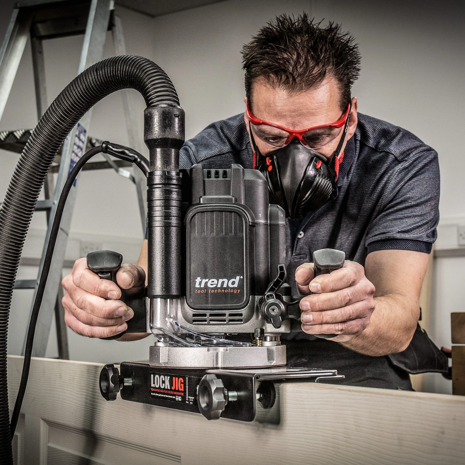 T14EK/EURO - 2300W 12mm Dual-Mode Plunge Router 230V EU 9 T14EK/EURO - 2300W 12mm Dual-Mode Plunge Router 230V EU - Image 7