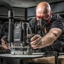 T14EK - 2300W 1/2" Dual-Mode Plunge Router 240V UK -Outlet Router Grip Store t14ek feat4