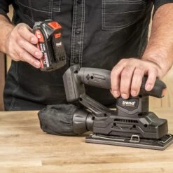 T18S/BA2A - T18S 18V 2Ah TXLI Battery - UK & Eire Sale Only -Outlet Router Grip Store t18s ba2a feat5 4