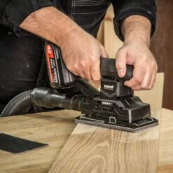 T18S/BA4AM - T18S 18V 4Ah TXLI Battery - UK & Eire Sale Only -Outlet Router Grip Store t18s ba4a feat1 5