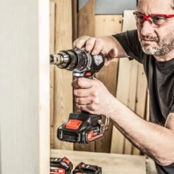 T18S/BA4AM - T18S 18V 4Ah TXLI Battery - UK & Eire Sale Only -Outlet Router Grip Store t18s ba4a feat3