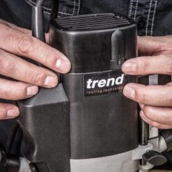 T5EB/MK2 - 1000W 1/4 Inch Variable Speed Plunge Router 240V UK -Outlet Router Grip Store t5eb mk2 feat11