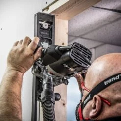 T5EB/MK2 - 1000W 1/4 Inch Variable Speed Plunge Router 240V UK -Outlet Router Grip Store t5eb mk2 feat3