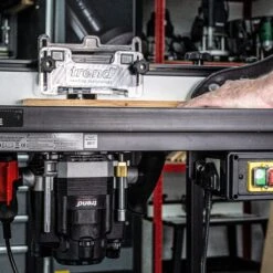 T8ELK - 2200W 1/2" Dual-Mode Plunge Router 110V 32A UK 33 T8ELK - 2200W 1/2" Dual-Mode Plunge Router 110V 32A UK -Outlet Router Grip Store t8 feat6 1