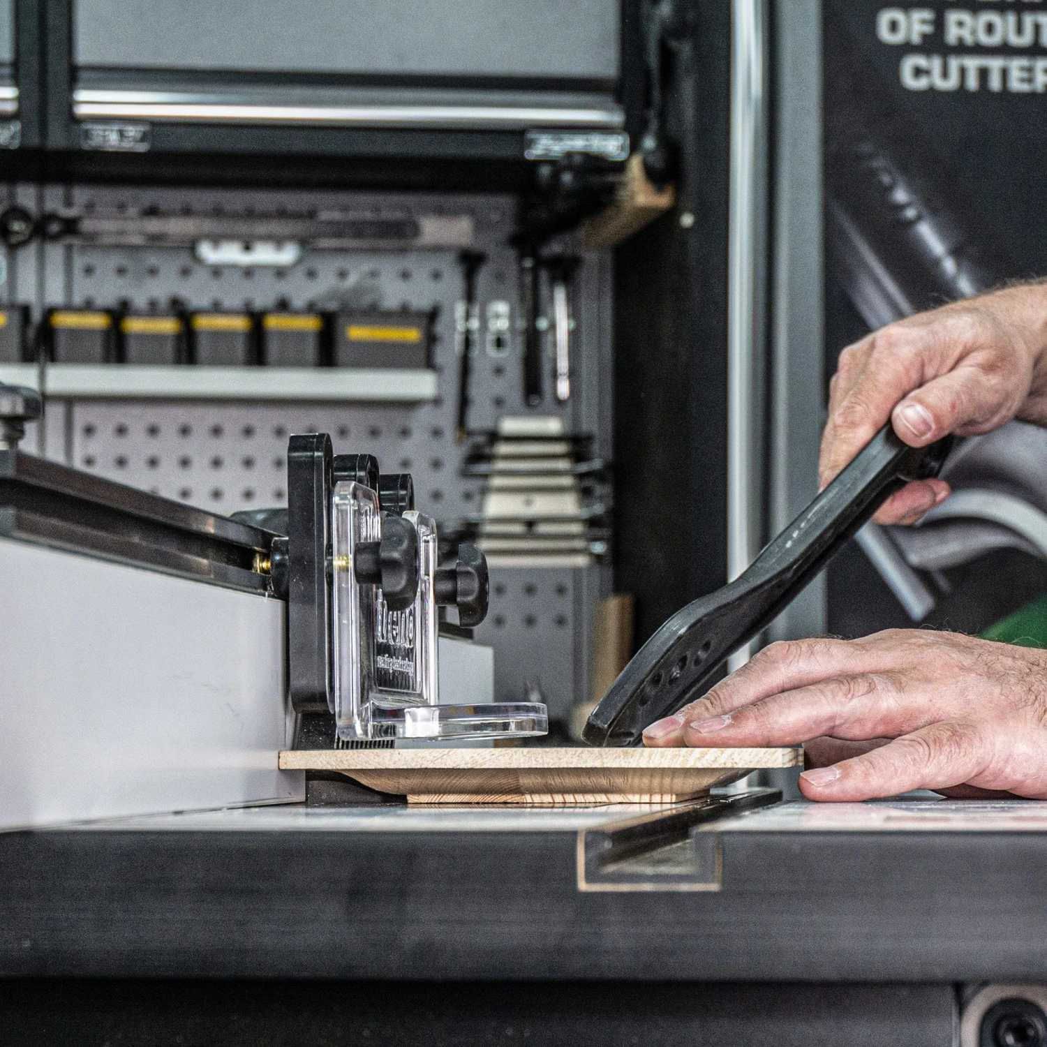 T8EK/EURO - 2200W 12mm Dual-Mode Plunge Router 230V EU 16 T8EK/EURO - 2200W 12mm Dual-Mode Plunge Router 230V EU - Image 15