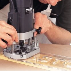 TEMP/LUC/57 - Template Set Letters 57mm Uppercase -Outlet Router Grip Store temp luc 57 feat4 2